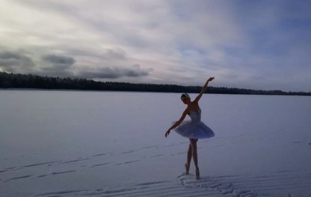 Балерина не зря танцевала на льду: Ленобласть заявила, что в бухте Батарейной не будет порт