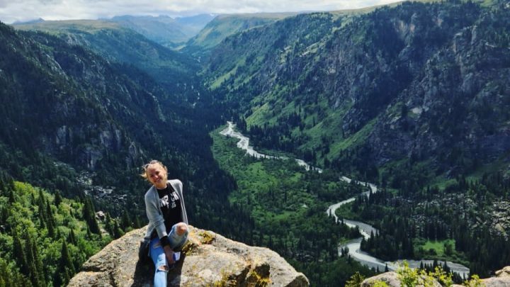 Собираю девочек, которые смогут печатать простой текст на карточках Ozon