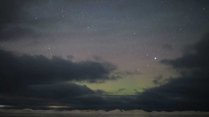 Едва заметное северное сияние наблюдали в Пятиречье – фото