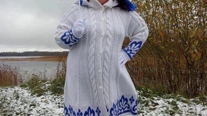 Мама связала себе вот такую кофточку. Какая красота получилась. У